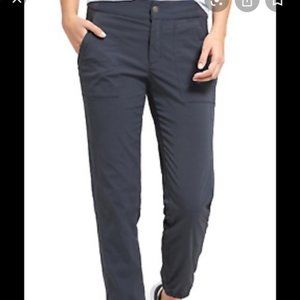 Athleta Trekkie Joggers gray, size 6